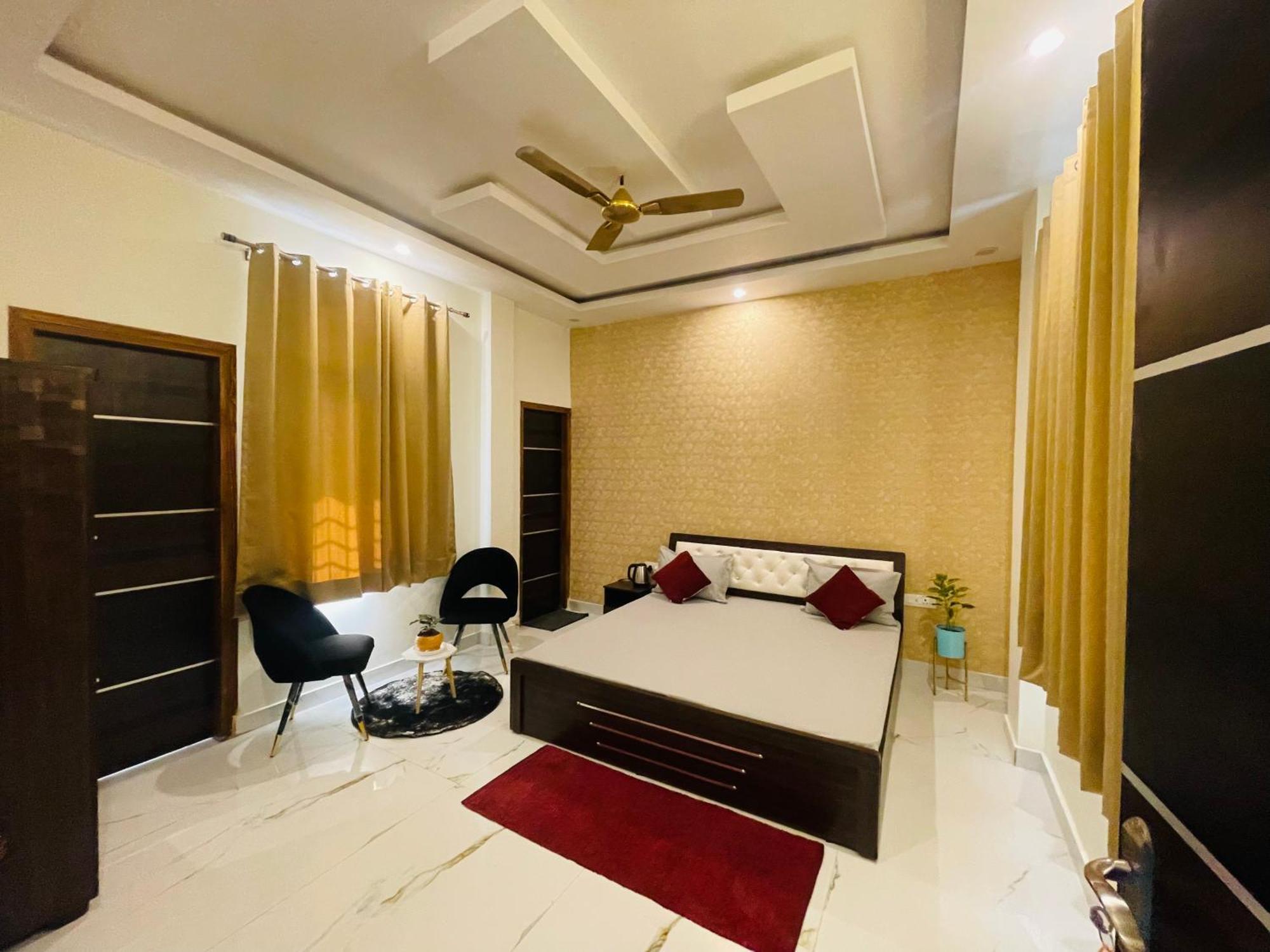 Two Bhk Abode In Golf City Lucknow Bagian luar foto