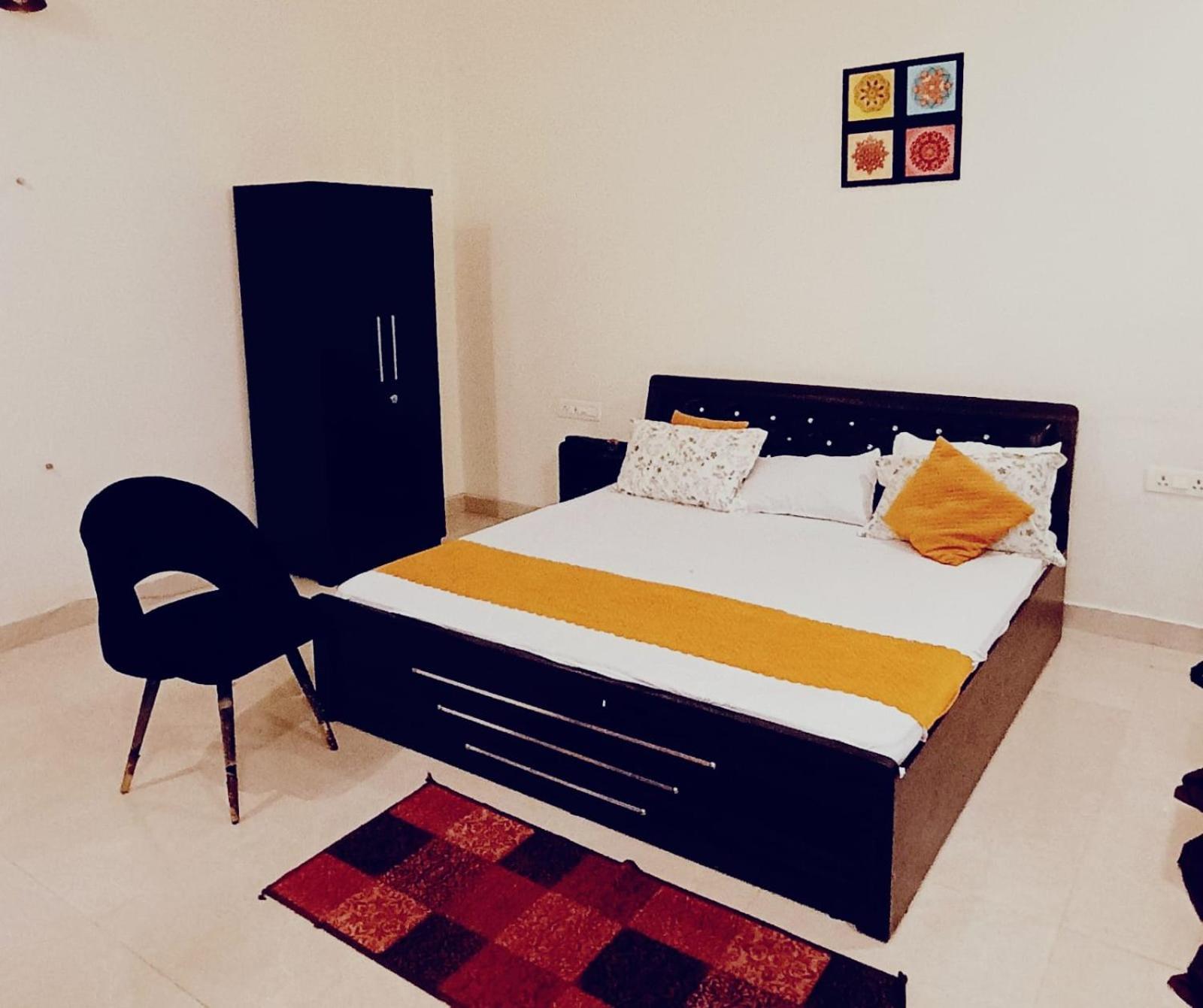 Two Bhk Abode In Golf City Lucknow Bagian luar foto
